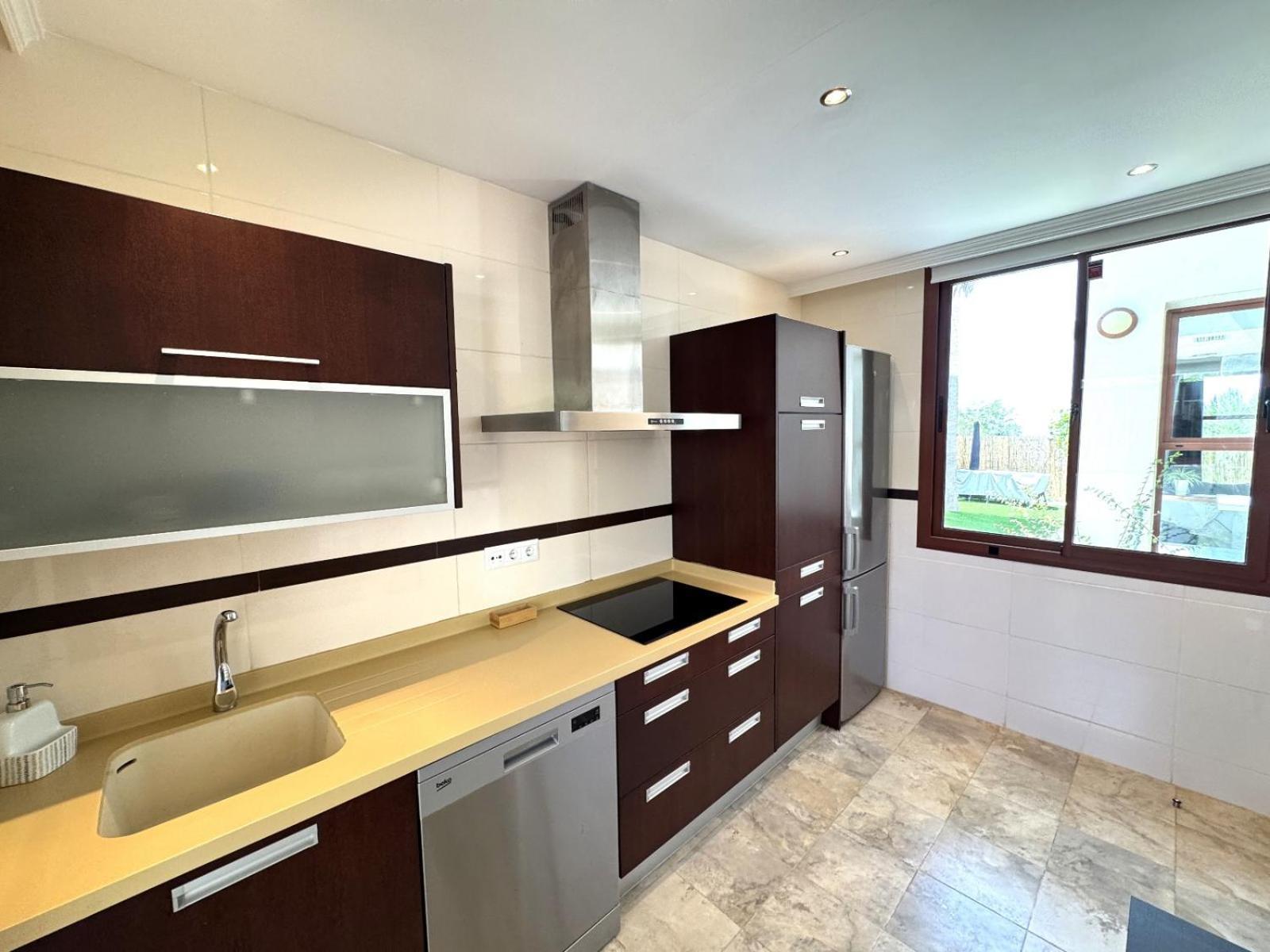 Сasa de vacaciones Serena Marbella - Exclusive Retreat With Pool *